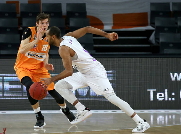 更是向联盟 更是向联盟